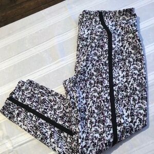 SOYBU CAPRI LEGGINGS YOGA PANTS